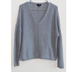 Line the Label, Light Grey V-Neck Knit Sweater, Size M.